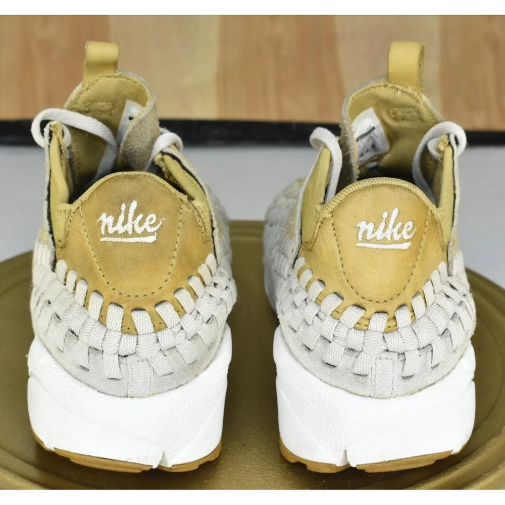 Nike air footscape